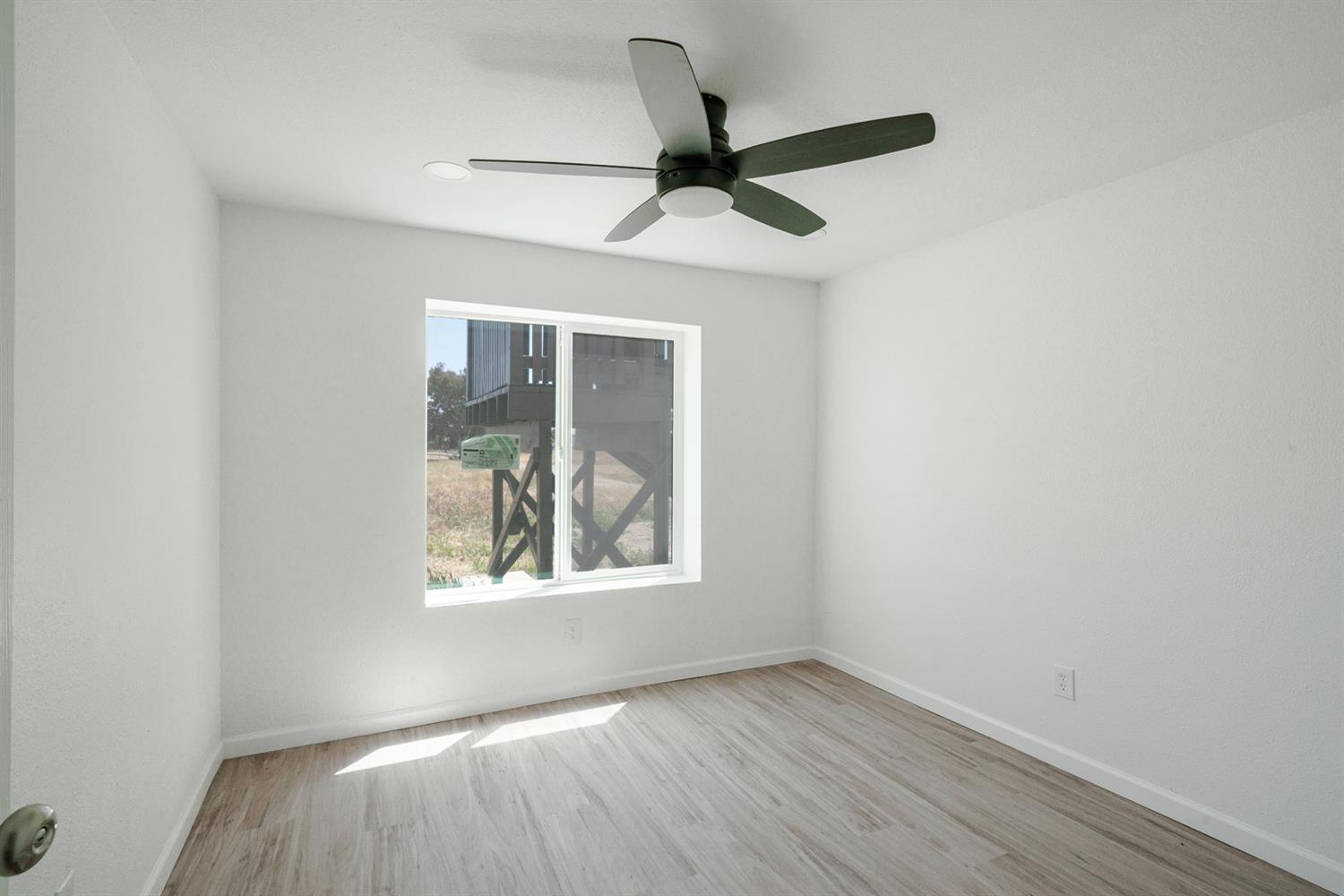 15758 Mark Rd, Madera, CA 93636