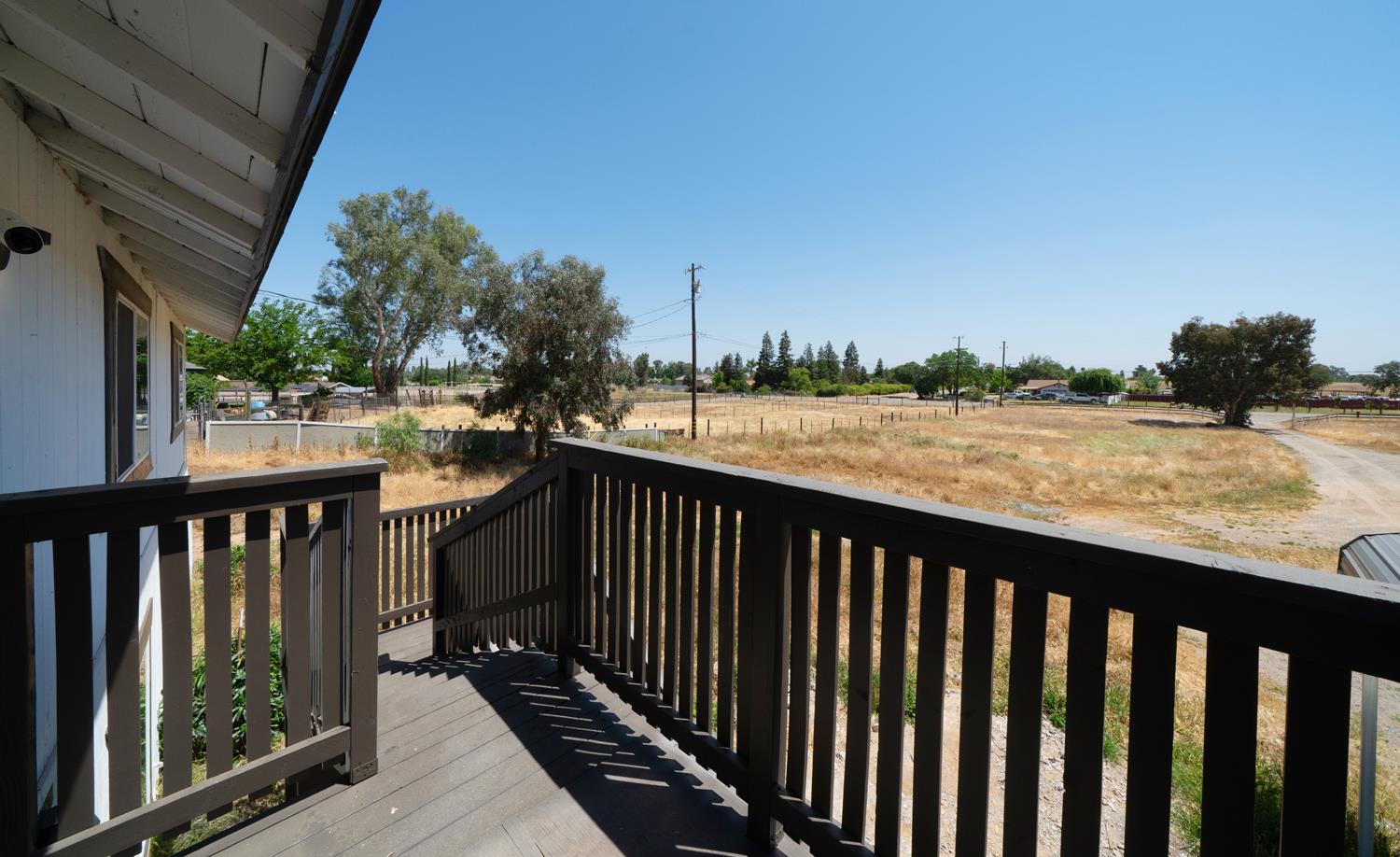 15758 Mark Rd, Madera, CA 93636