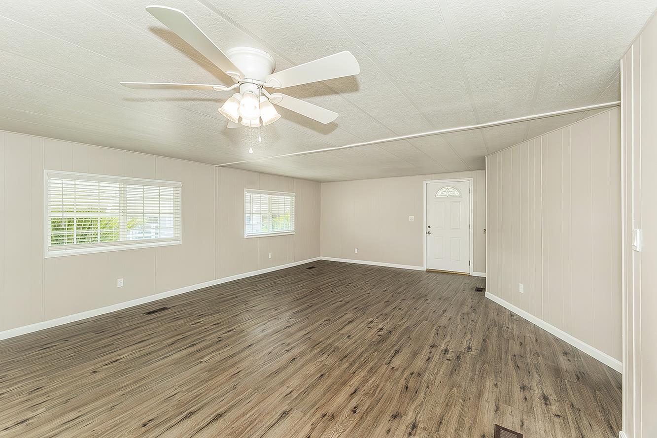 371 Bethel Ave ##74, Sanger, CA 93657