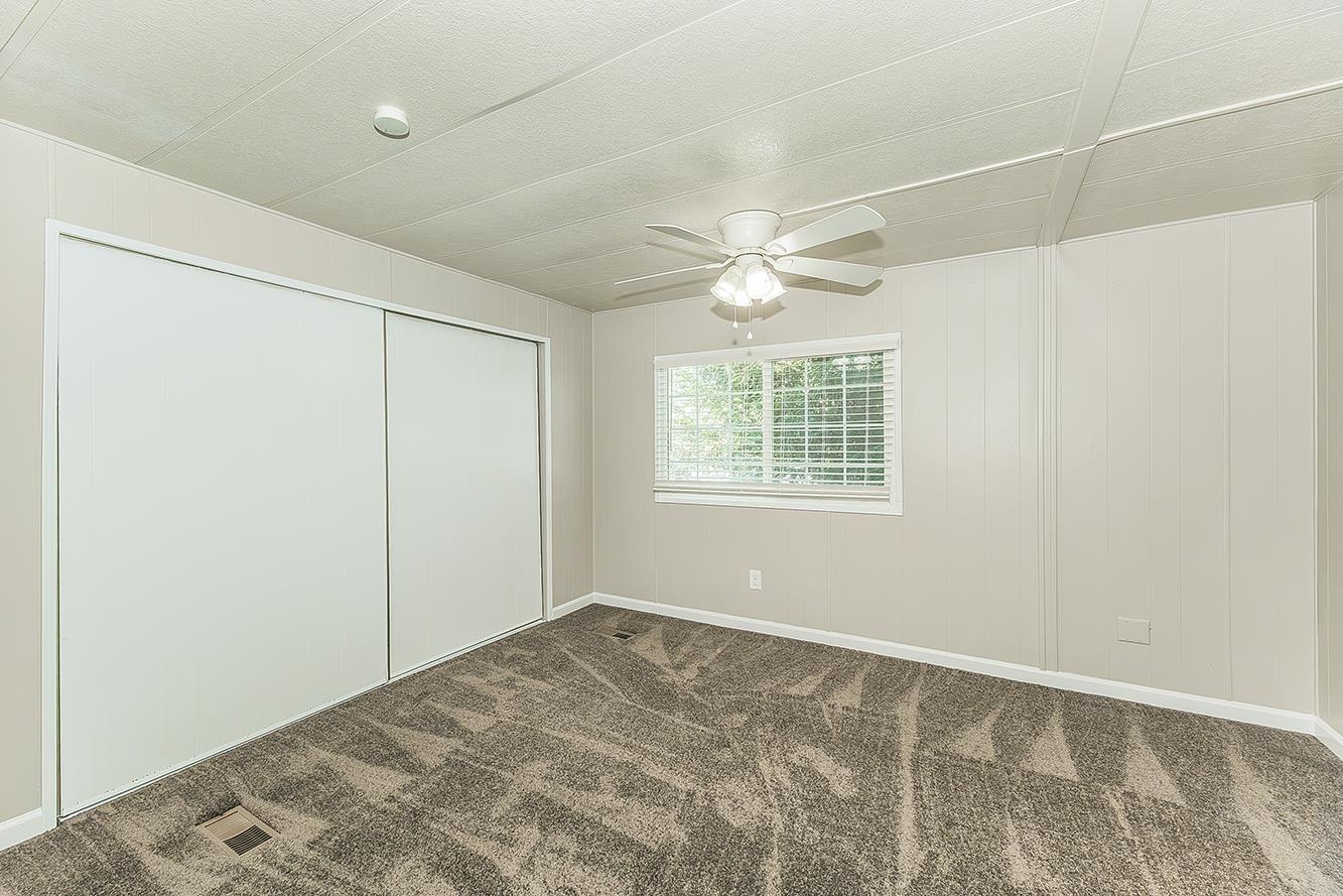 371 Bethel Ave ##74, Sanger, CA 93657