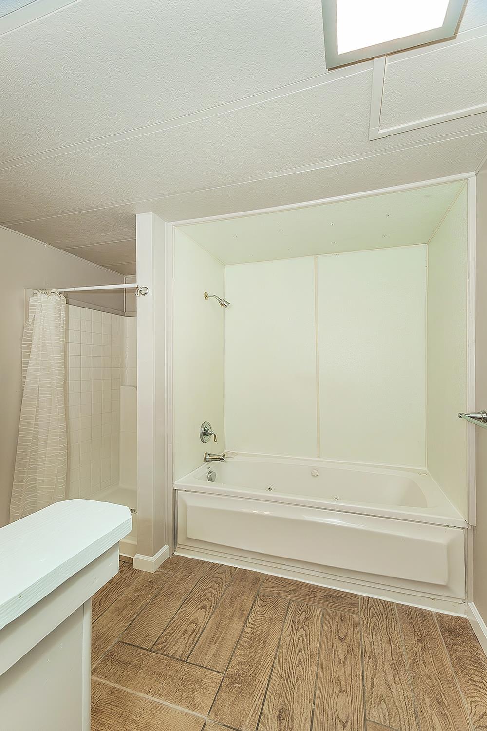 371 Bethel Ave ##74, Sanger, CA 93657