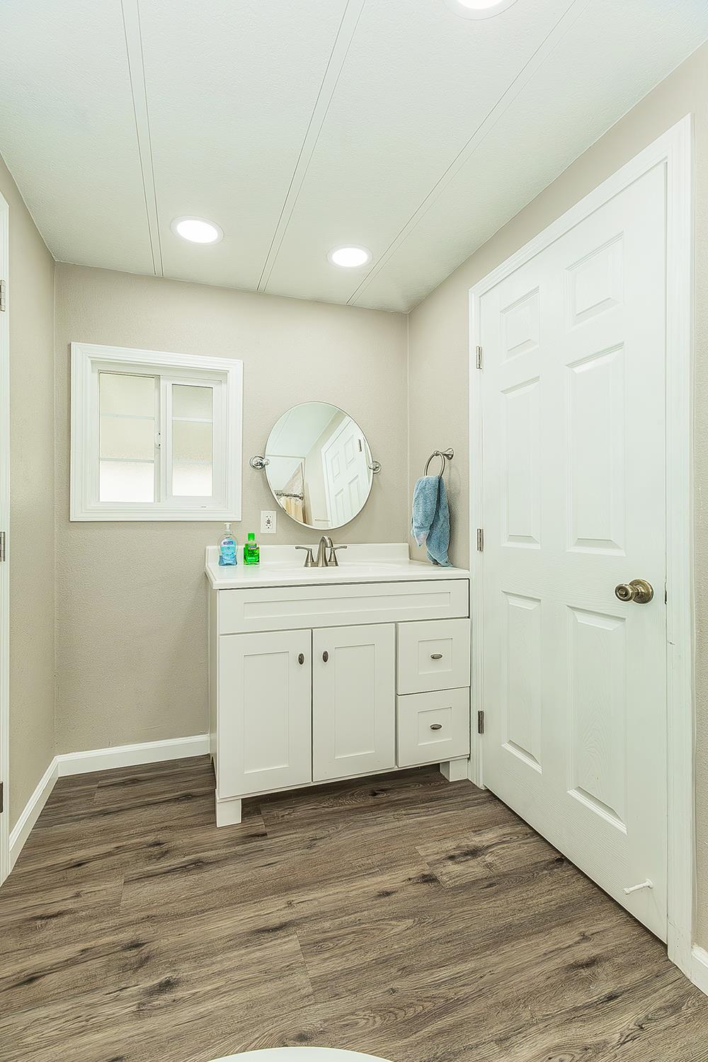 371 Bethel Ave ##74, Sanger, CA 93657