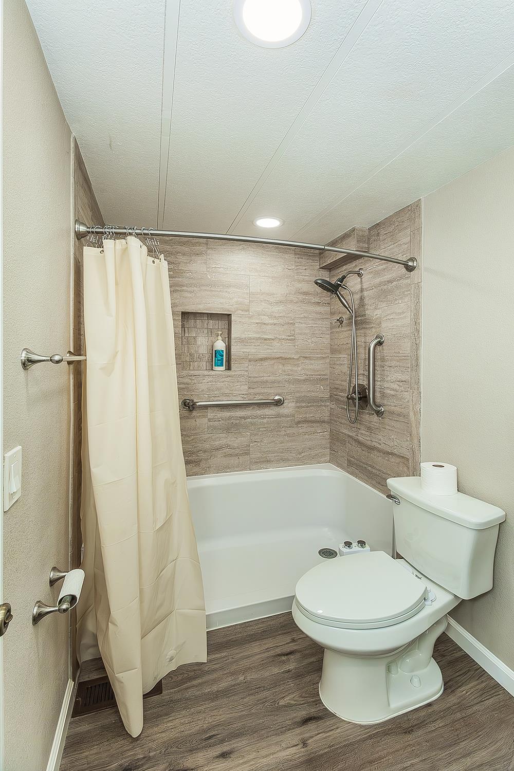 371 Bethel Ave ##74, Sanger, CA 93657