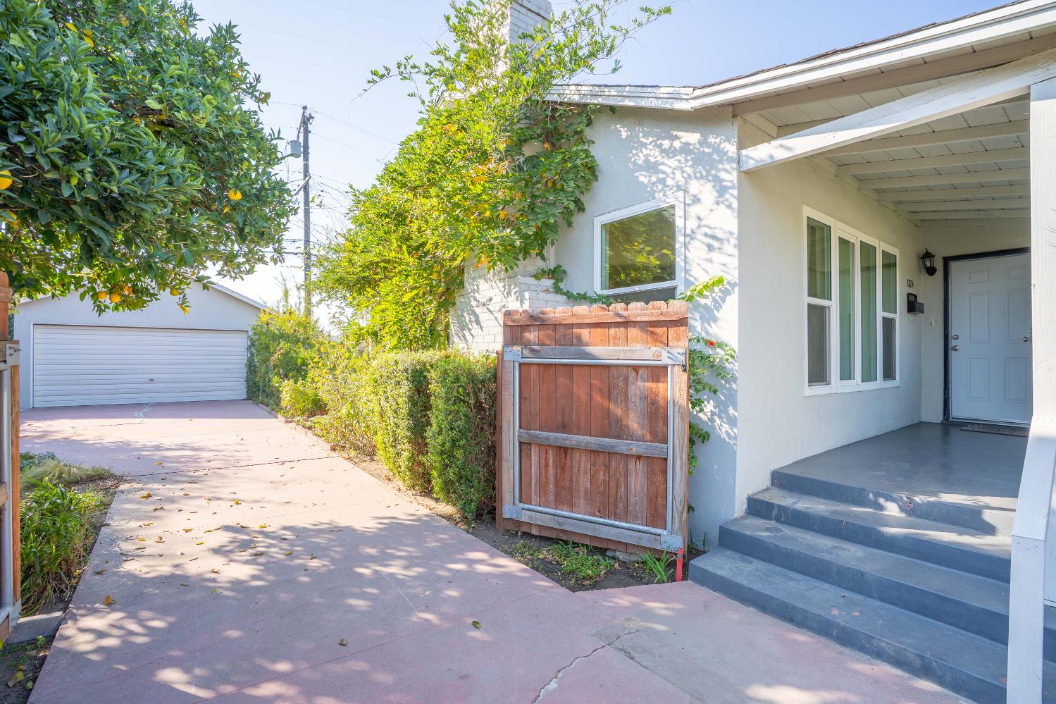 3824 Arden Dr S, Fresno, CA 93703