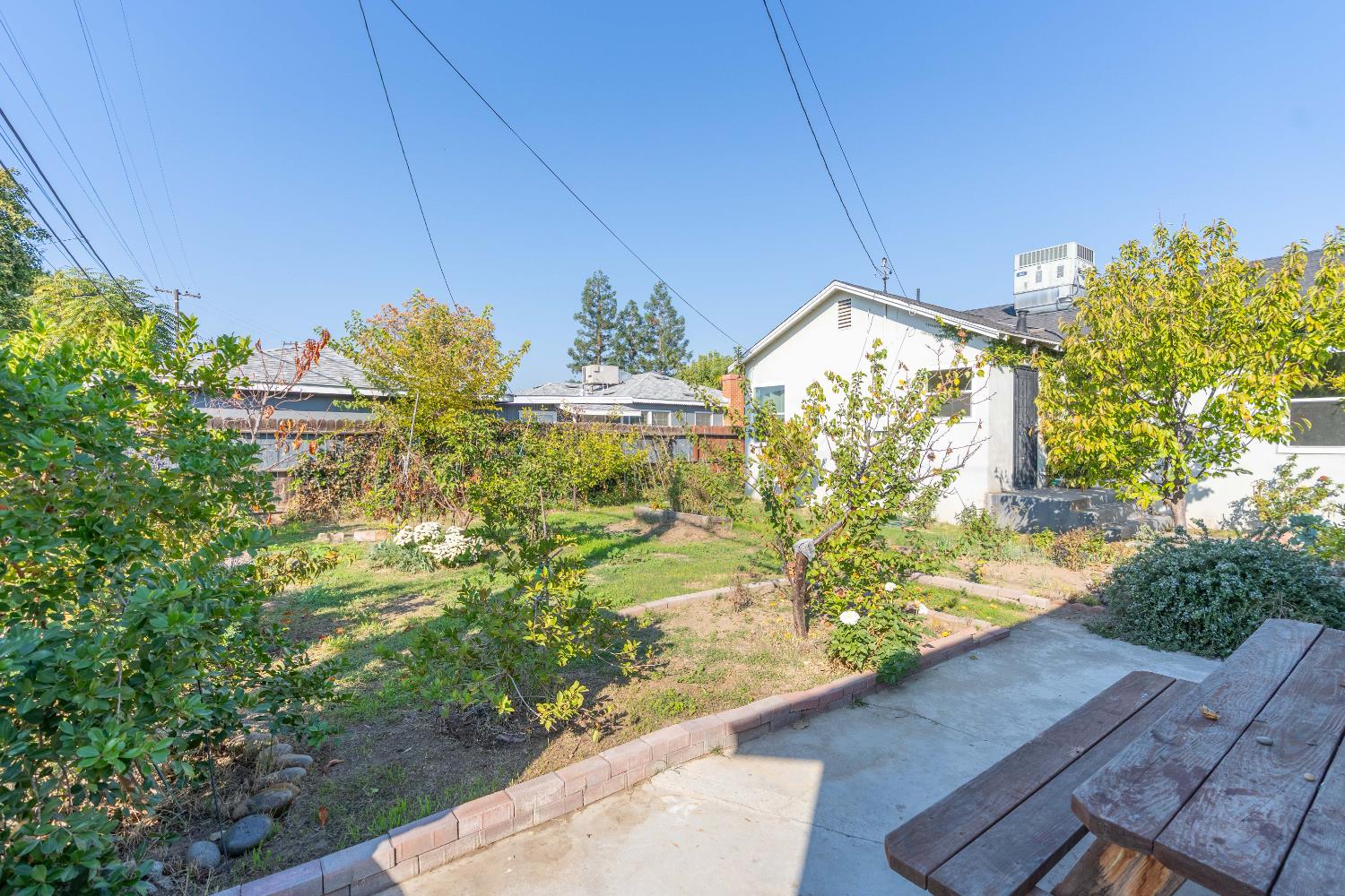 3824 Arden Dr S, Fresno, CA 93703