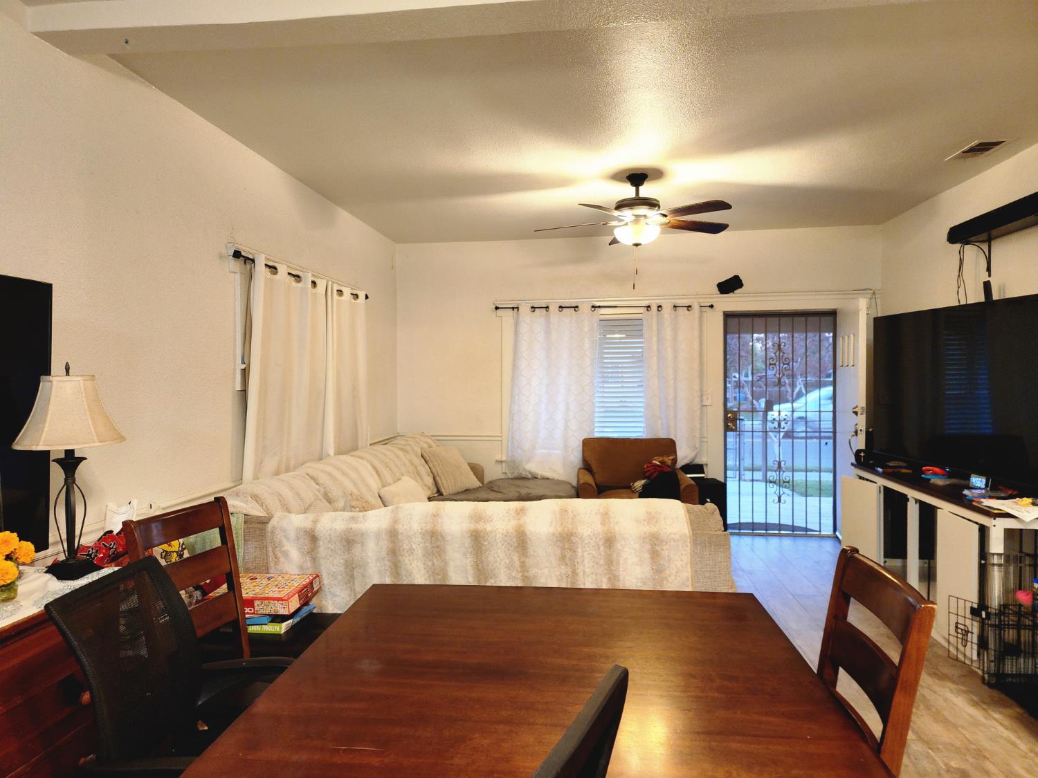 3801 E Mckenzie Ave, Fresno, CA 93702