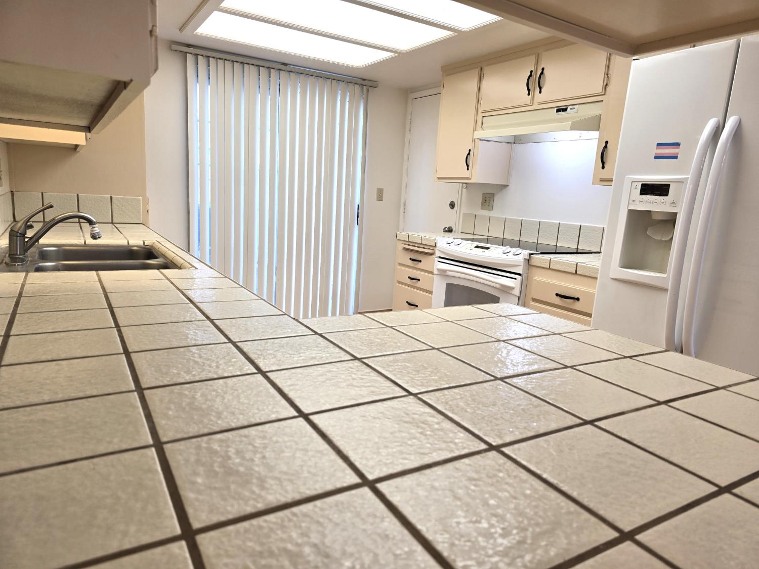 1416 Plymouth Rock Way, Clovis, CA 93612