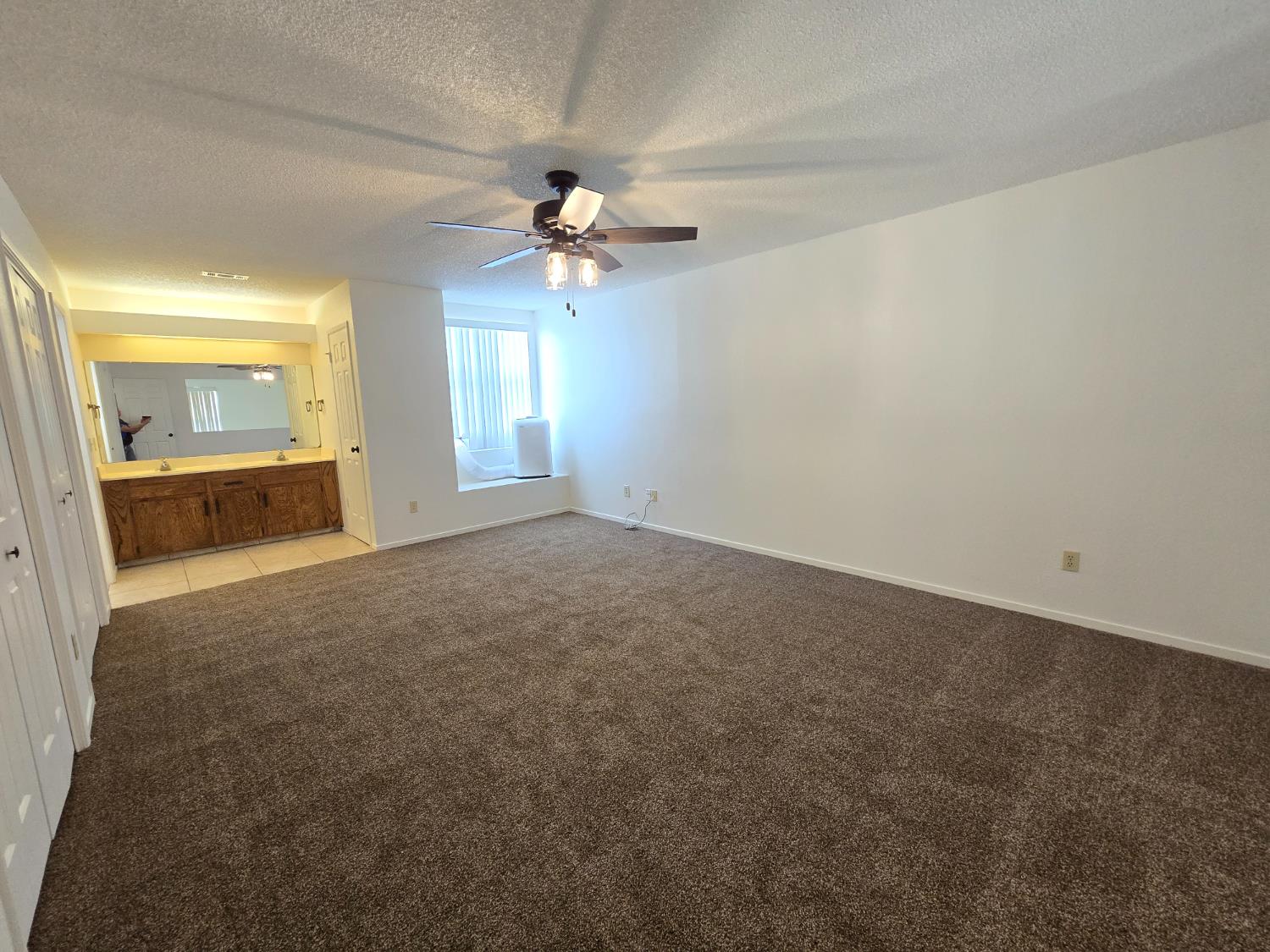 1416 Plymouth Rock Way, Clovis, CA 93612