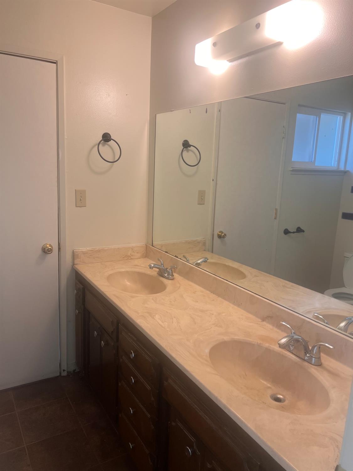 1419 W Chennault Ave, Fresno, CA 93711