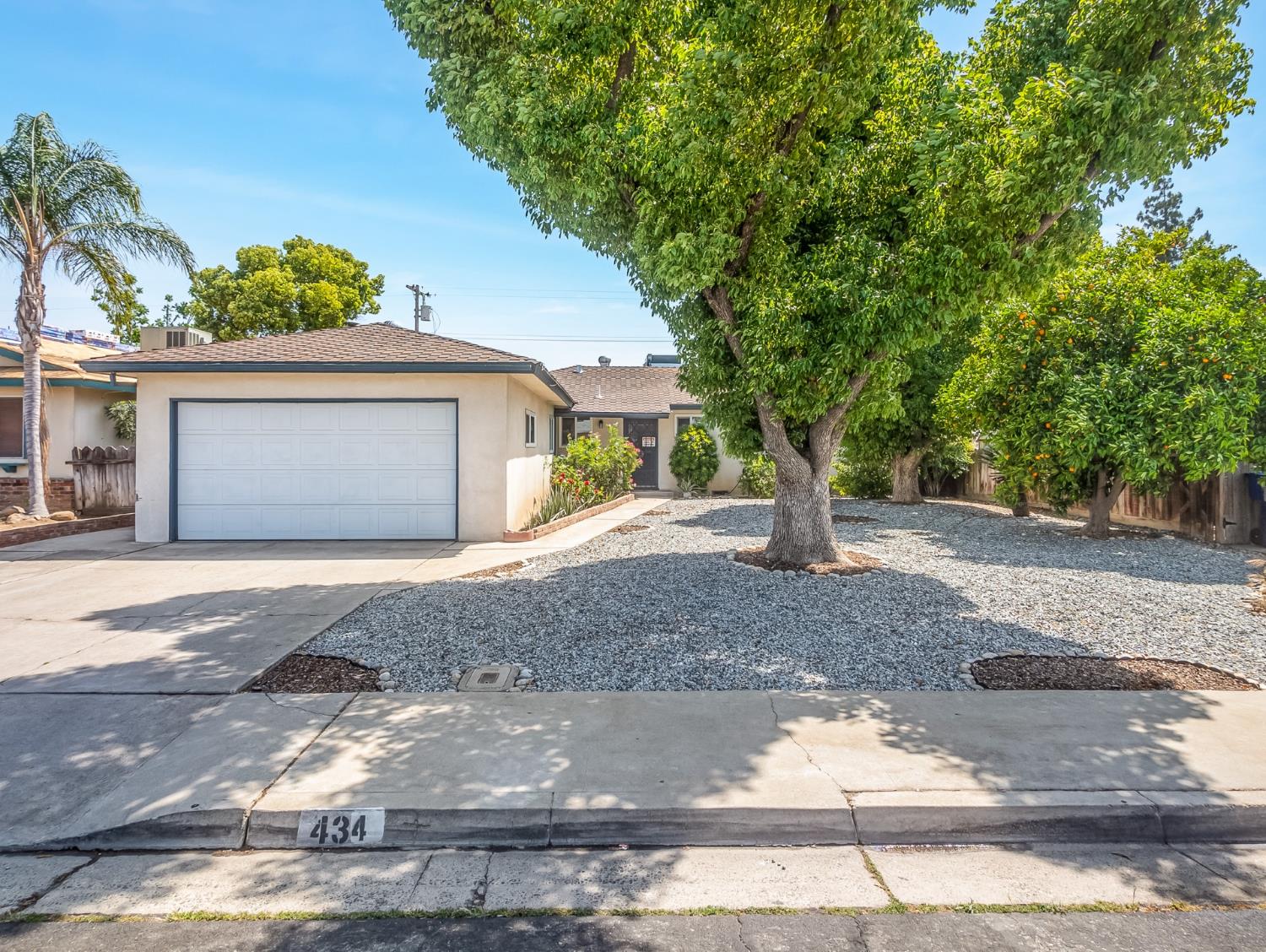 434 W Rialto Ave, Clovis, CA 93612