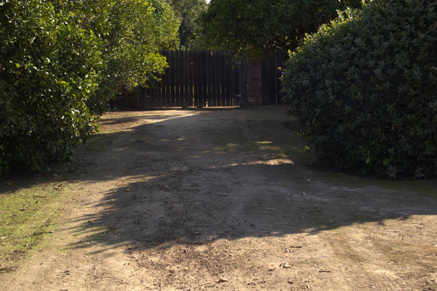 5812 E Midwick Lane, Fresno, CA 93727