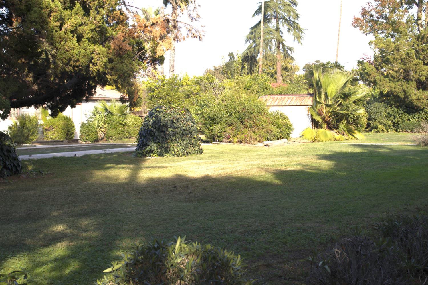 5812 E Midwick Lane, Fresno, CA 93727