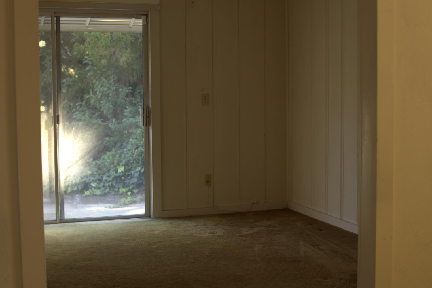 5812 E Midwick Lane, Fresno, CA 93727