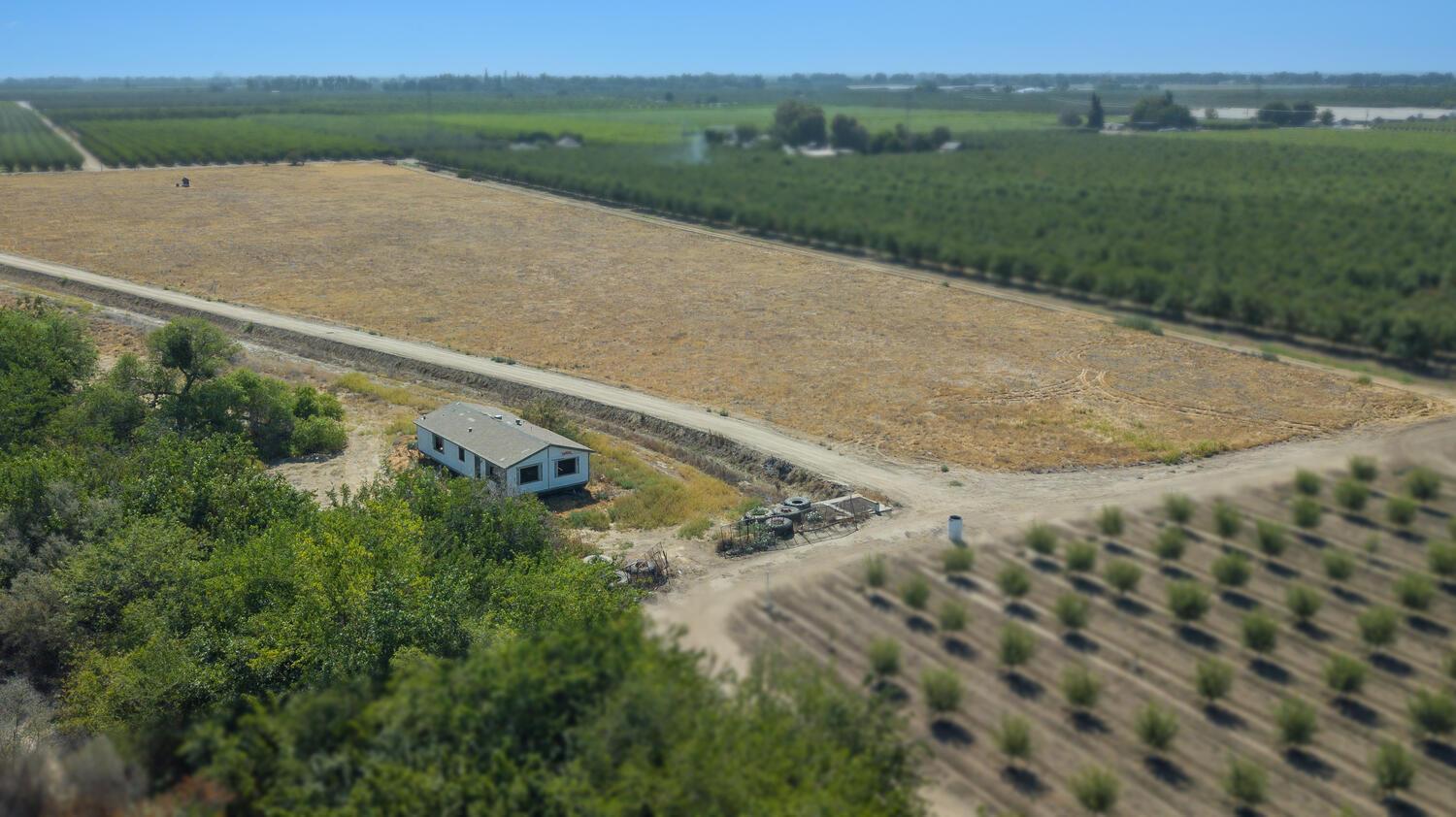 1188 7 1/2 Ave, Kingsburg, CA 93631