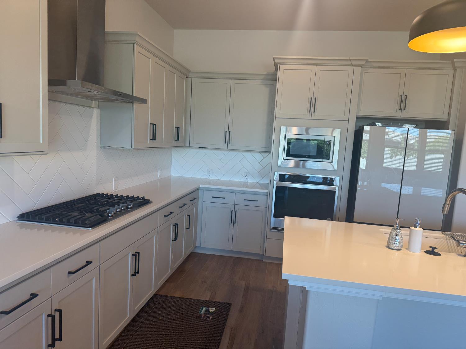 6402 E Millie Dr, Fresno, CA 93727