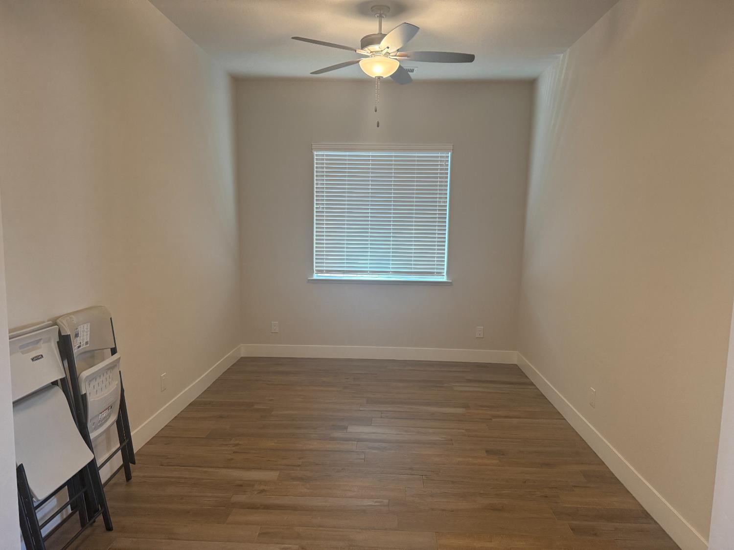 6402 E Millie Dr, Fresno, CA 93727