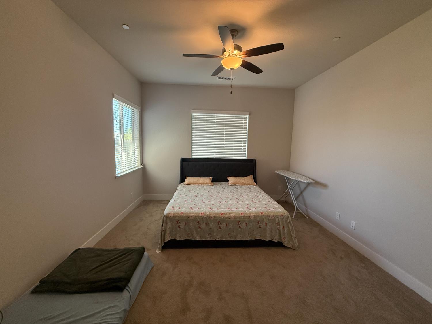 6402 E Millie Dr, Fresno, CA 93727