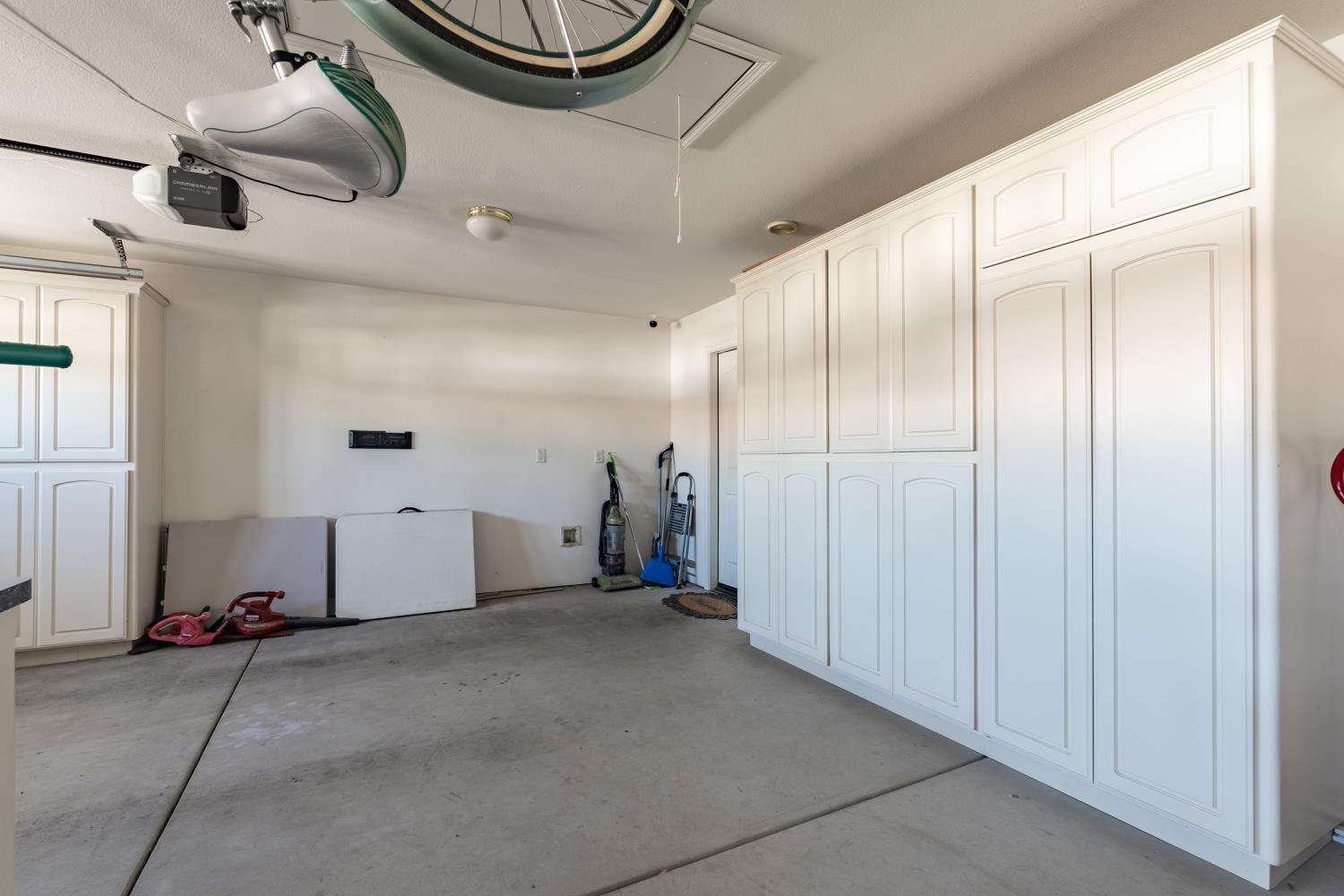 3492 Tragon St, Madera, CA 93637