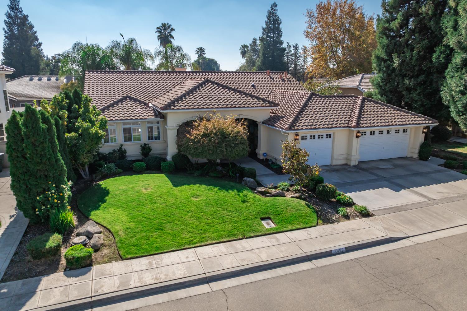 3492 Tragon St, Madera, CA 93637