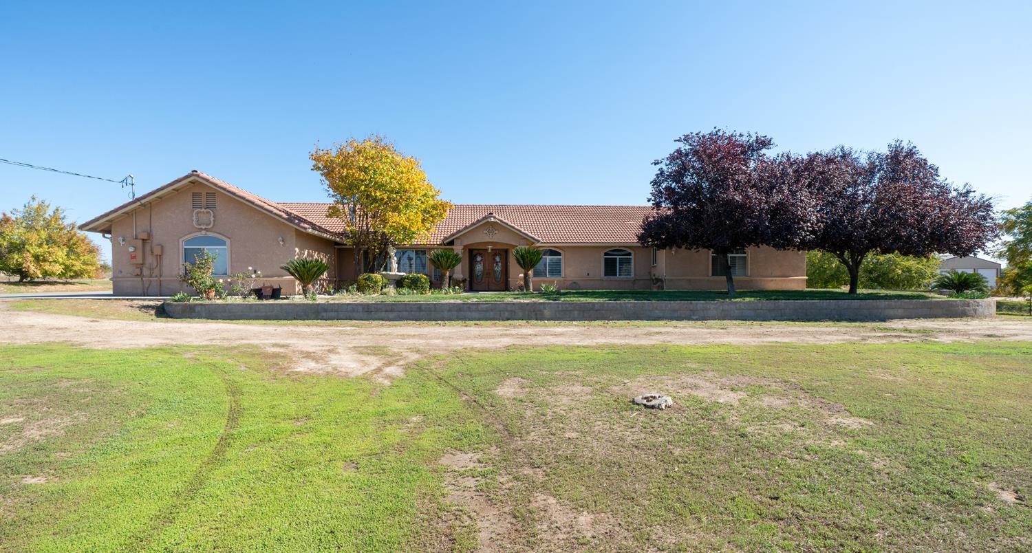 16861 Paula Rd, Madera, CA 93636