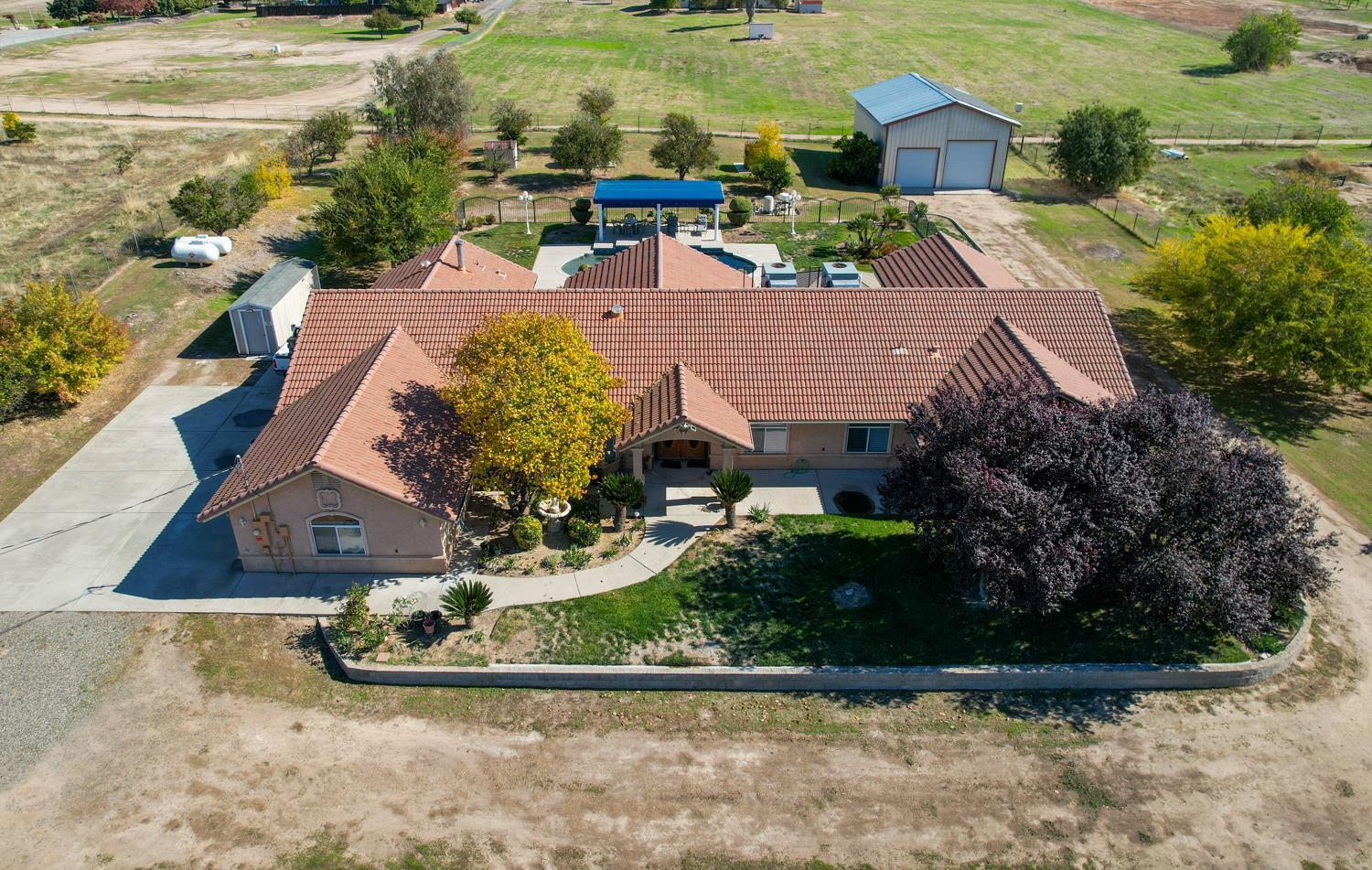 16861 Paula Rd, Madera, CA 93636