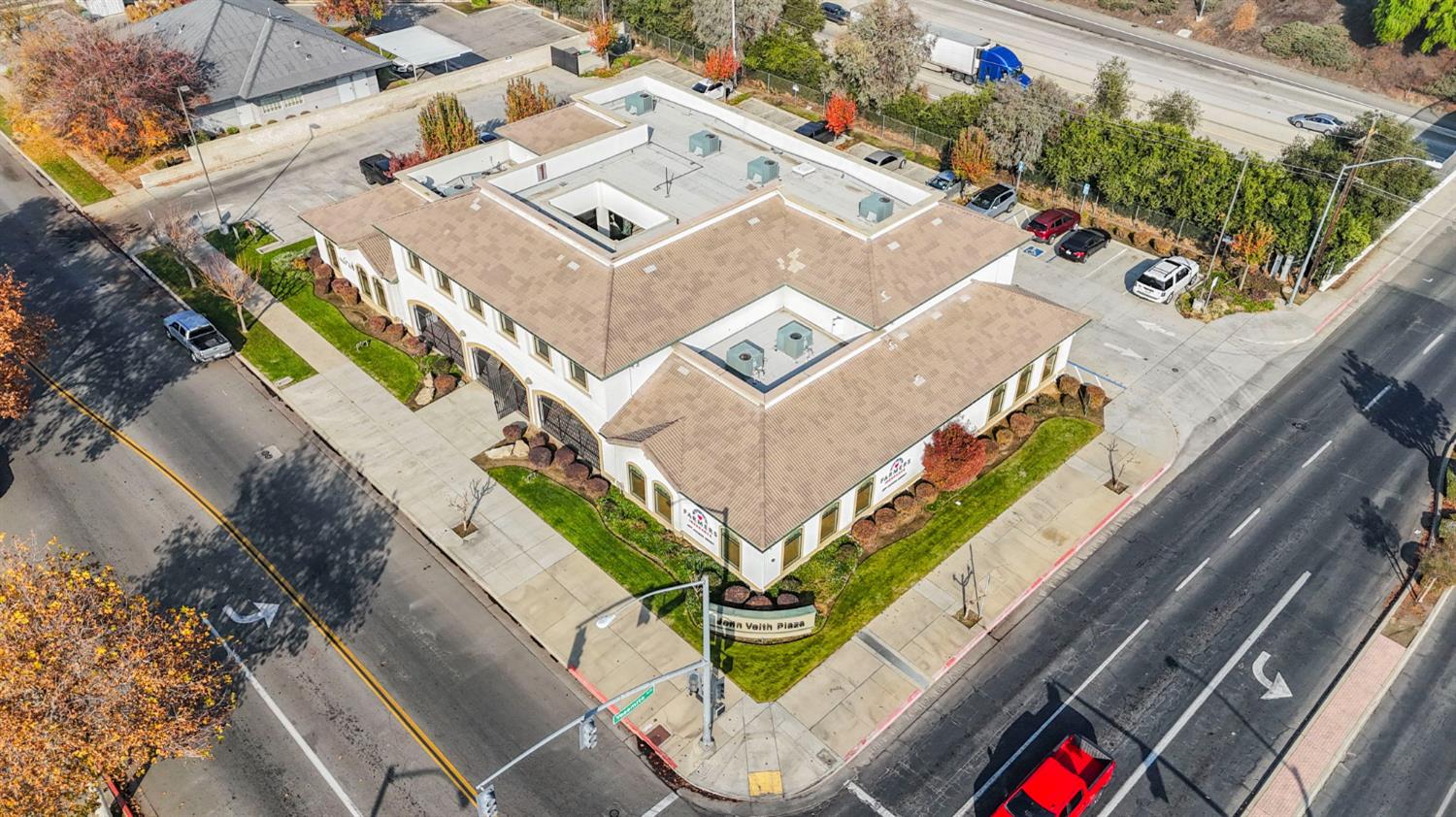 321 W Yosemite Ave, Madera, CA 93637