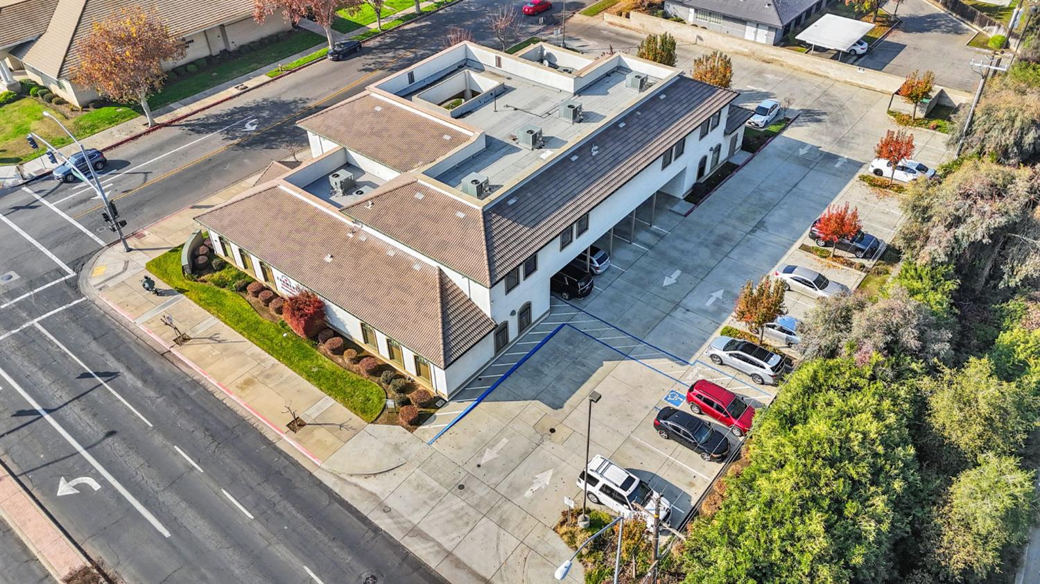 321 W Yosemite Ave, Madera, CA 93637