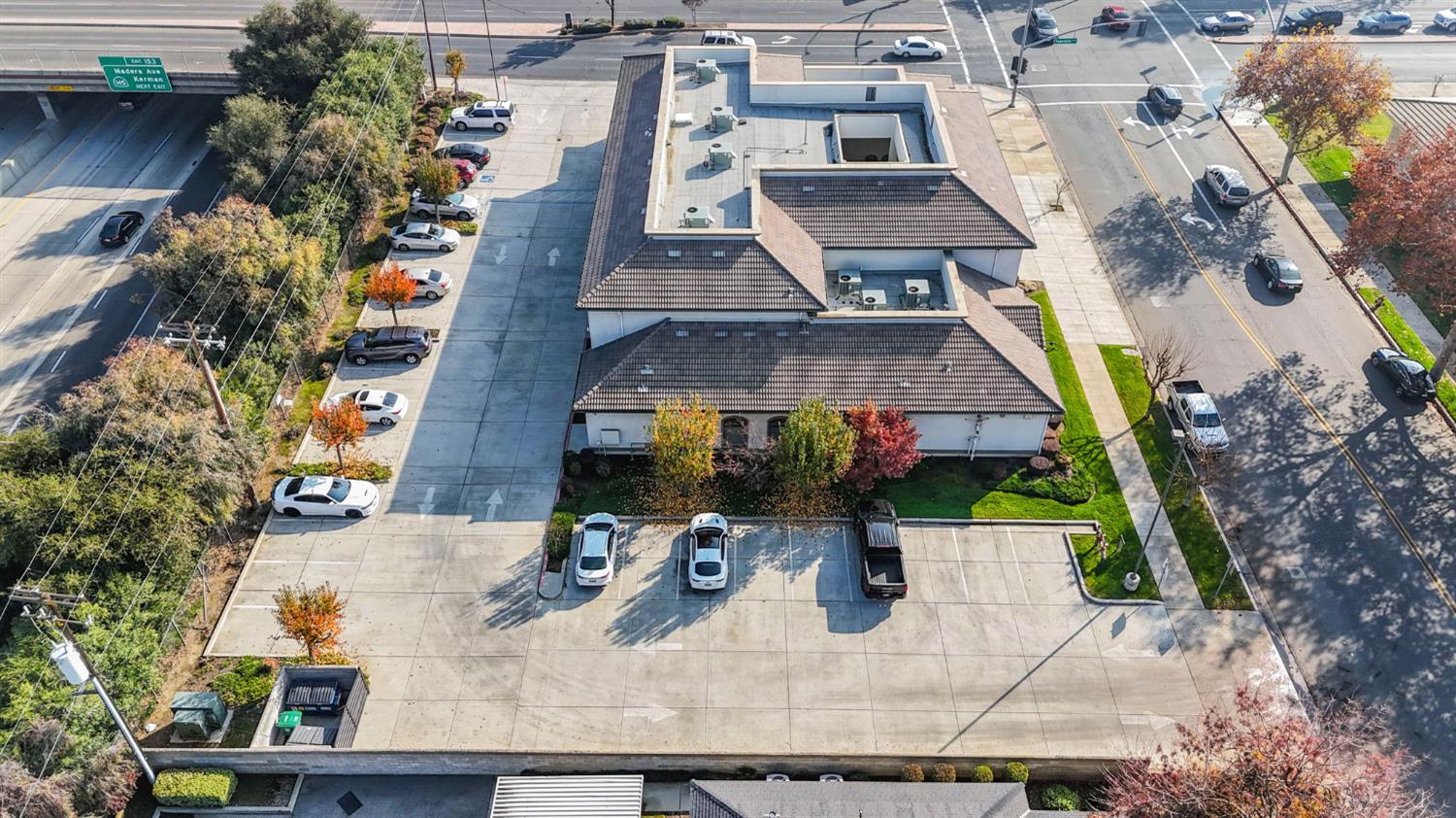 321 W Yosemite Ave, Madera, CA 93637