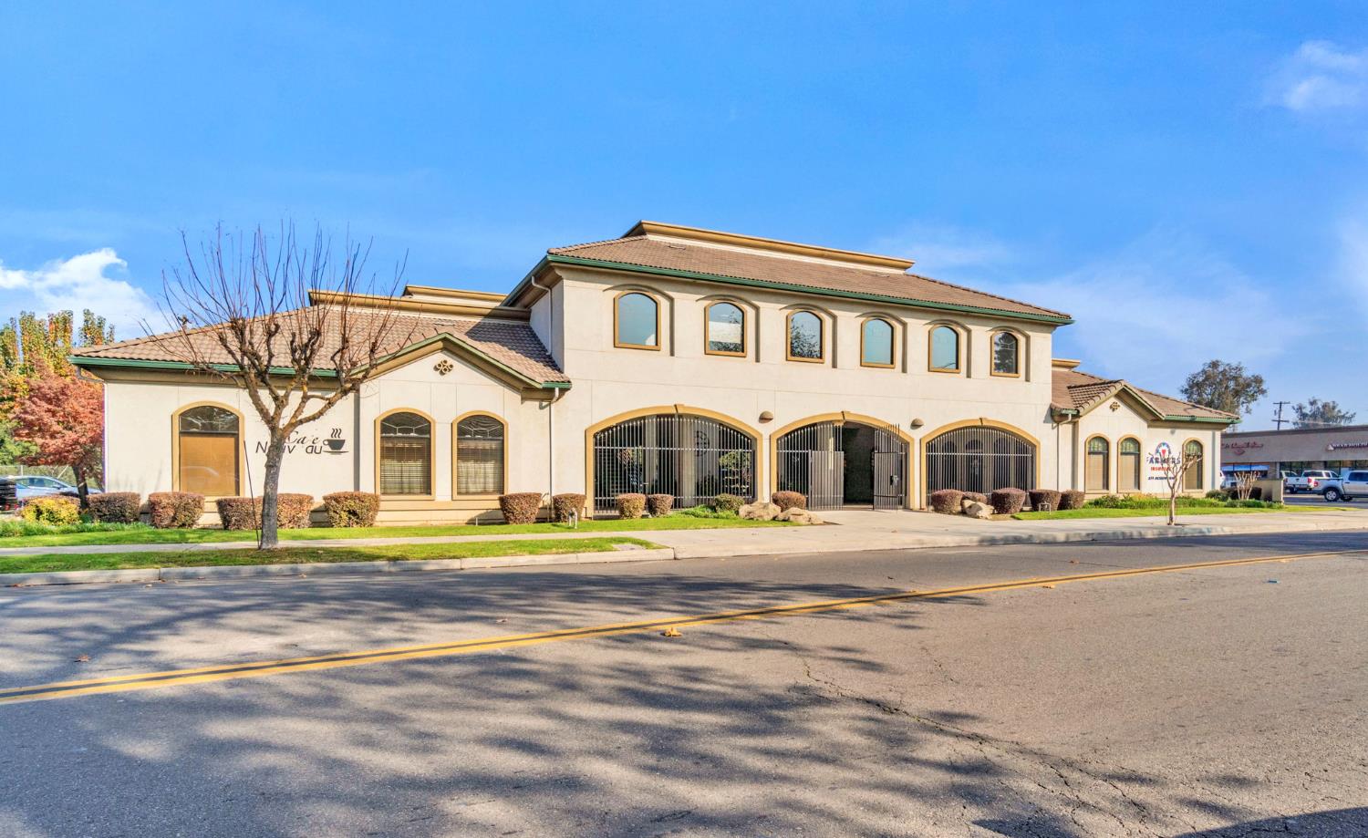 321 W Yosemite Ave, Madera, CA 93637