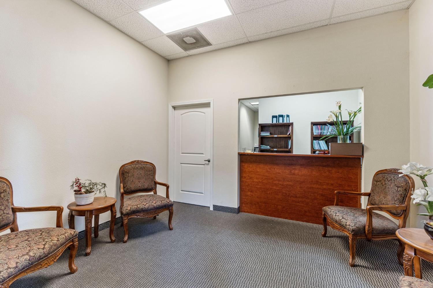 321 W Yosemite Ave, Madera, CA 93637