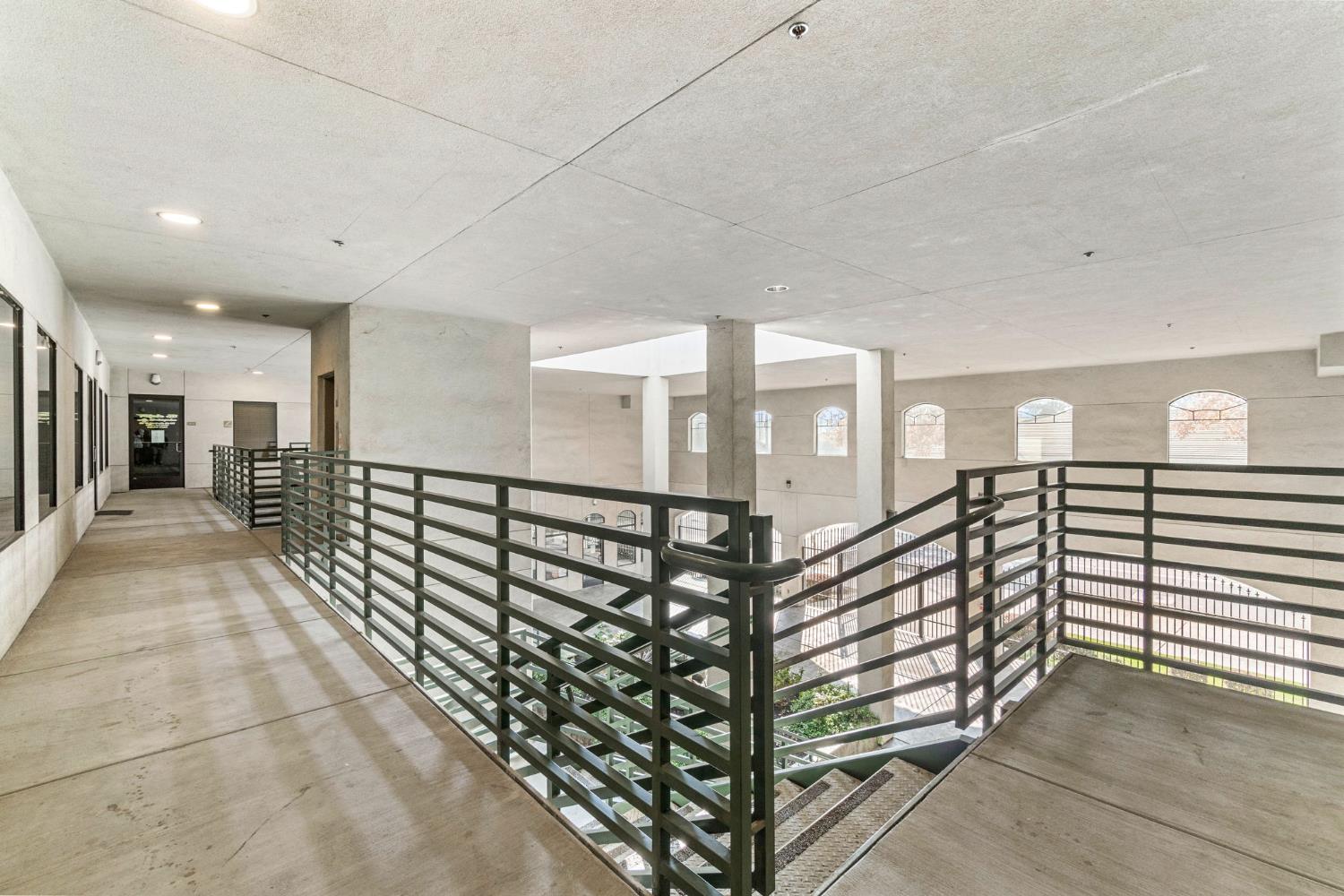 321 W Yosemite Ave, Madera, CA 93637