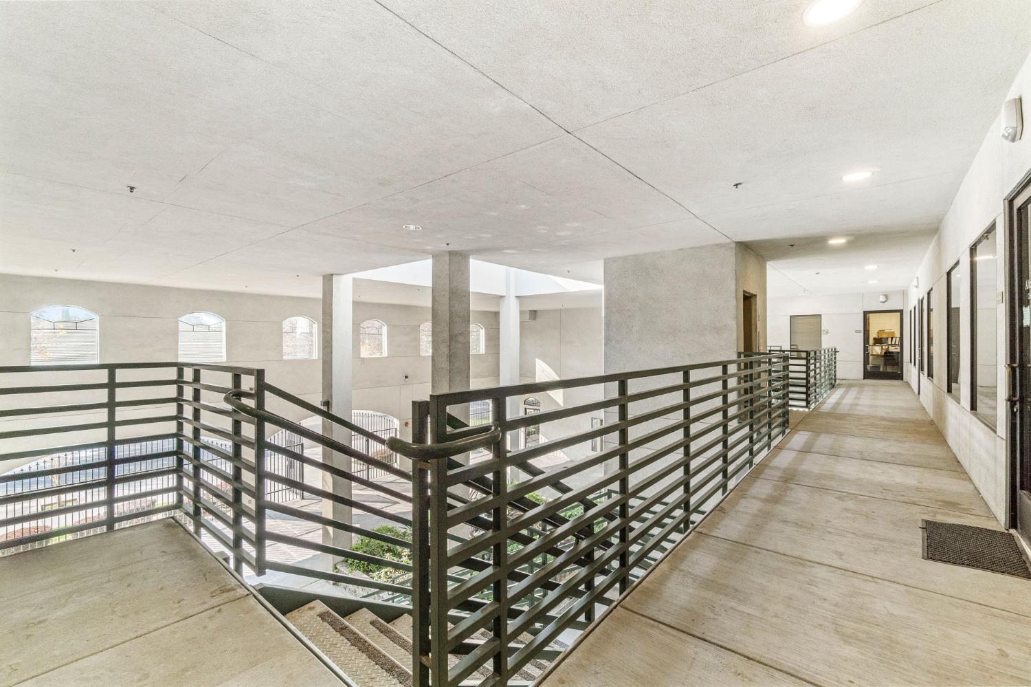 321 W Yosemite Ave, Madera, CA 93637