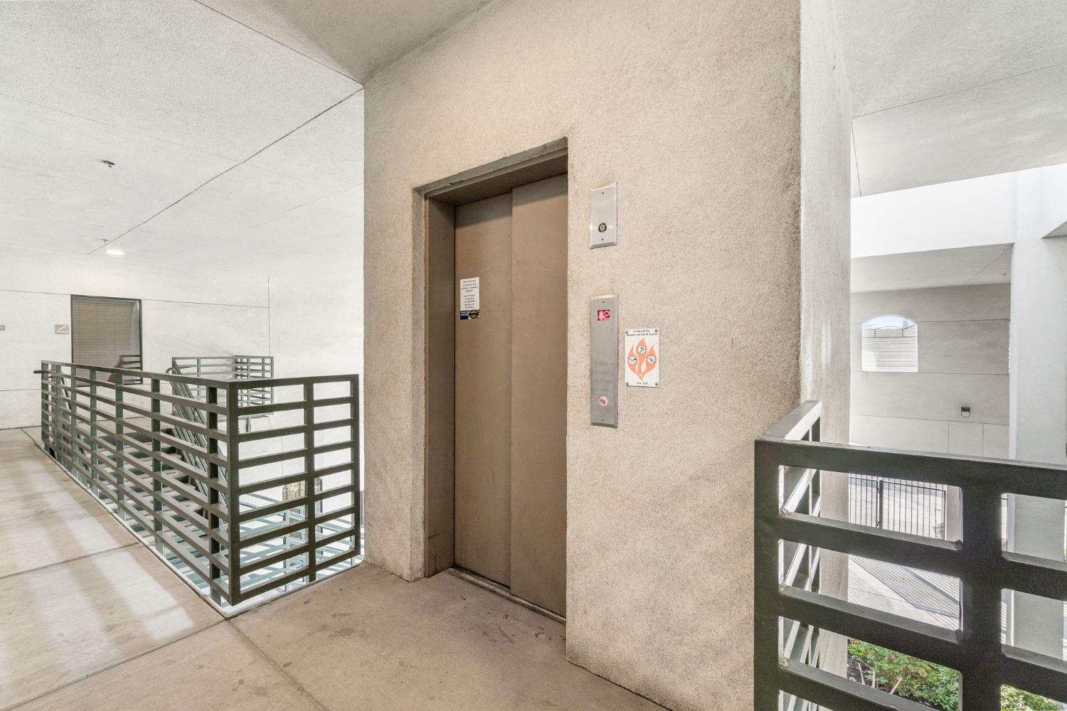 321 W Yosemite Ave, Madera, CA 93637