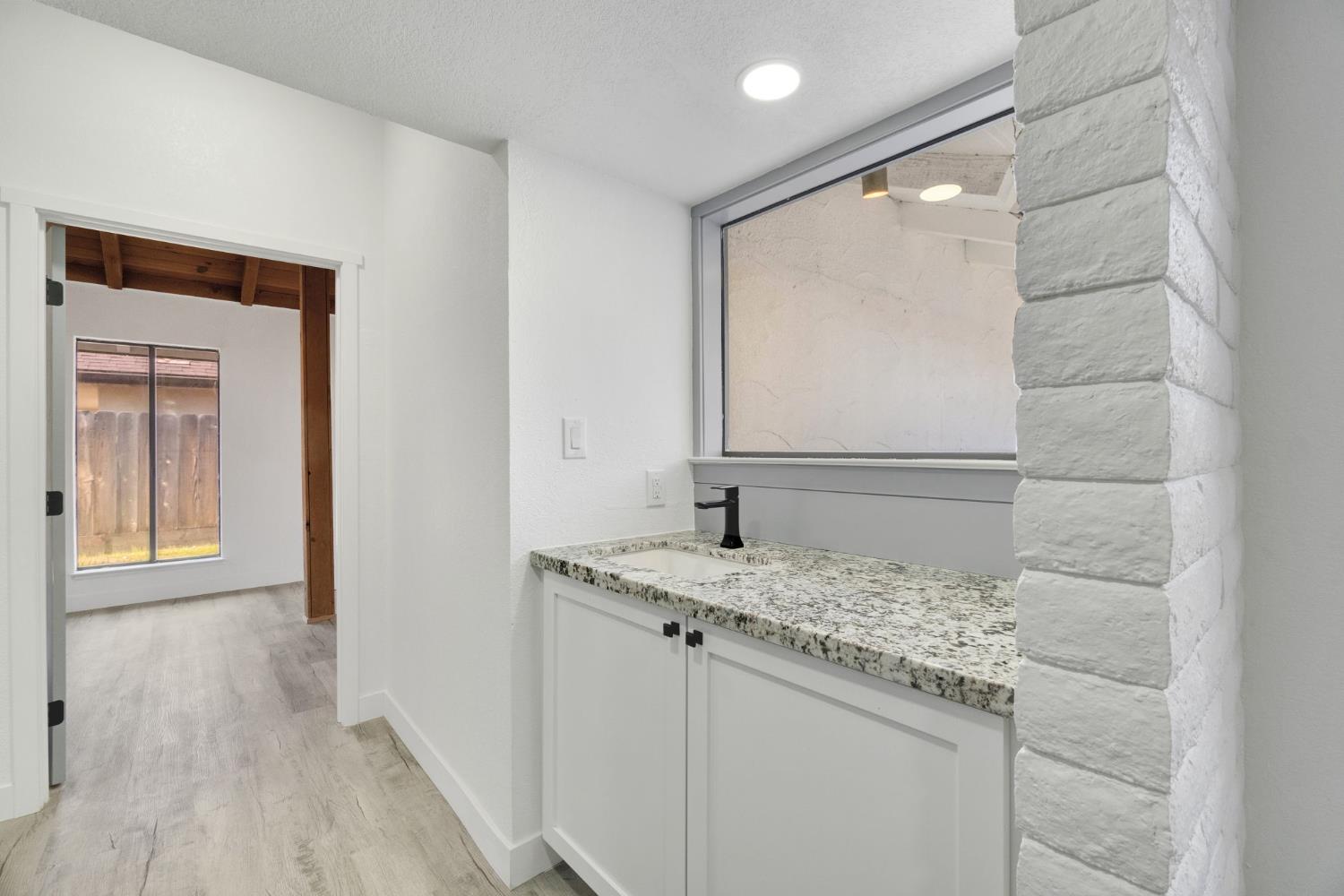 1547 W Fir Ave, Fresno, CA 93711