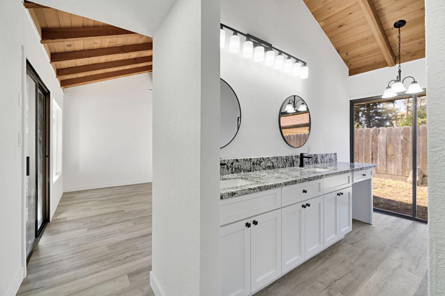 1547 W Fir Ave, Fresno, CA 93711