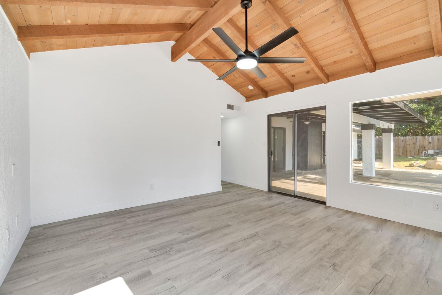 1547 W Fir Ave, Fresno, CA 93711