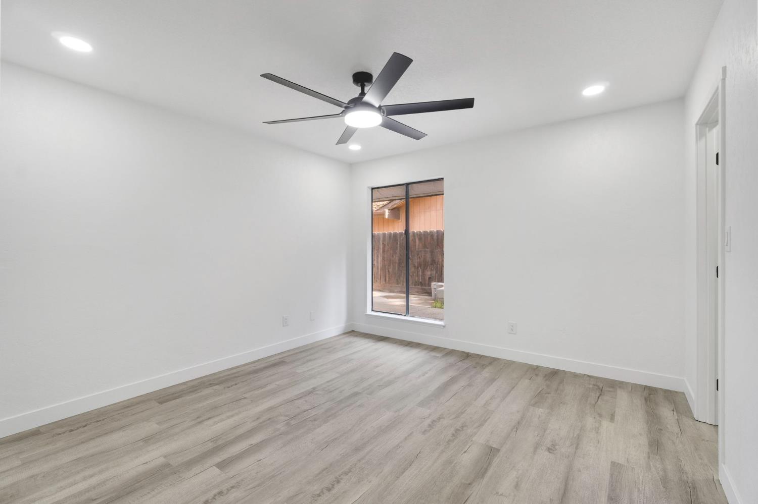 1547 W Fir Ave, Fresno, CA 93711