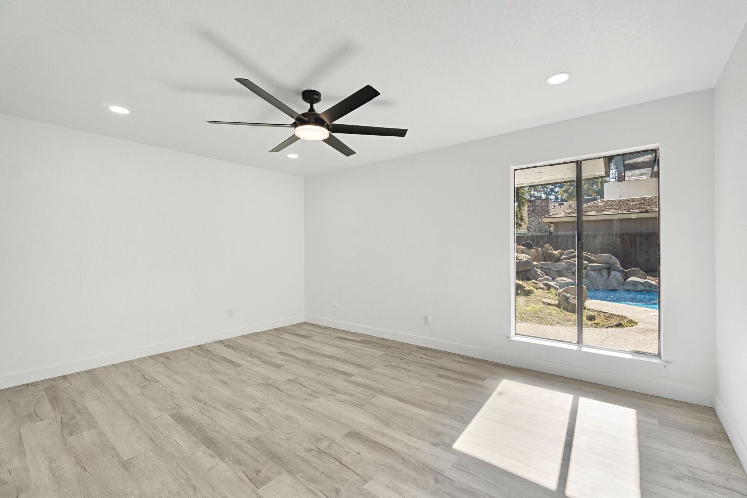 1547 W Fir Ave, Fresno, CA 93711