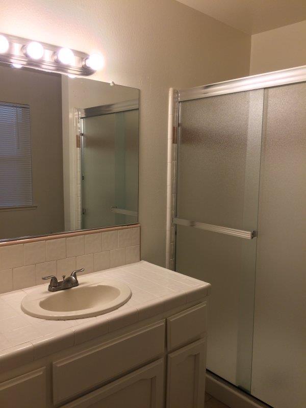 590 W Escalon Ave, Clovis, CA 93612