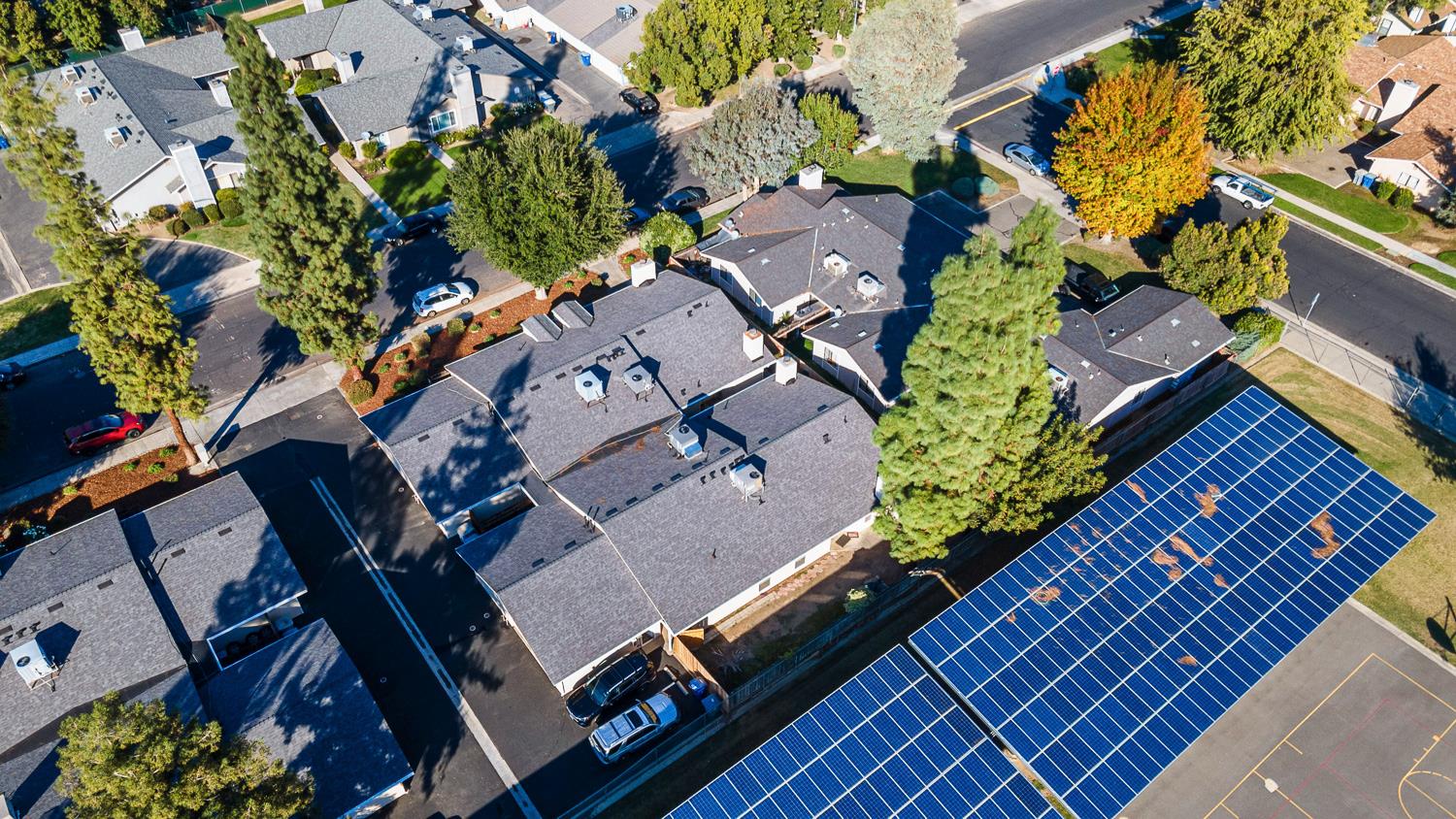 590 W Escalon Ave, Clovis, CA 93612