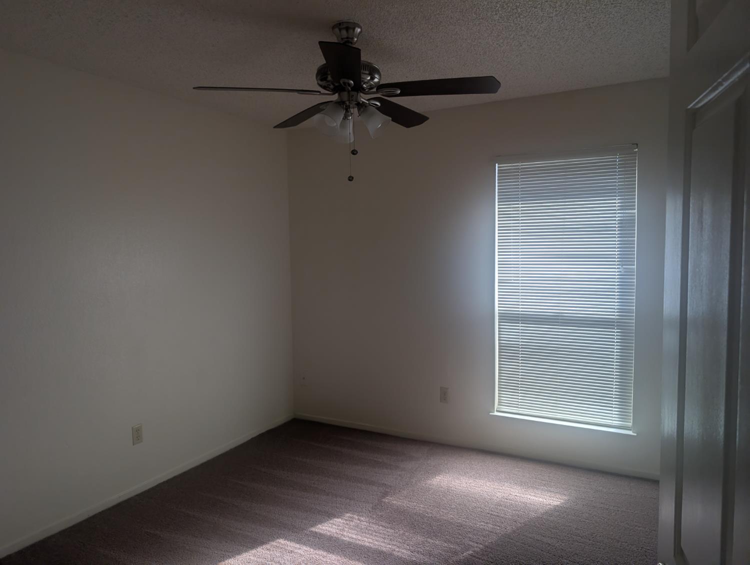 590 W Escalon Ave, Clovis, CA 93612