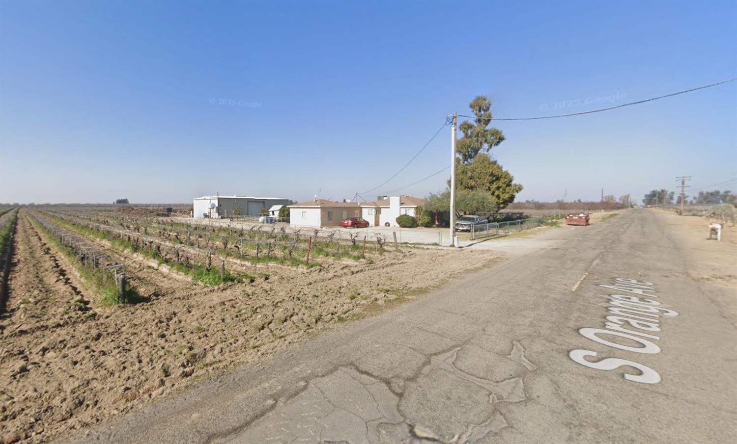 10285 S Orange Ave, Fresno, CA 93725