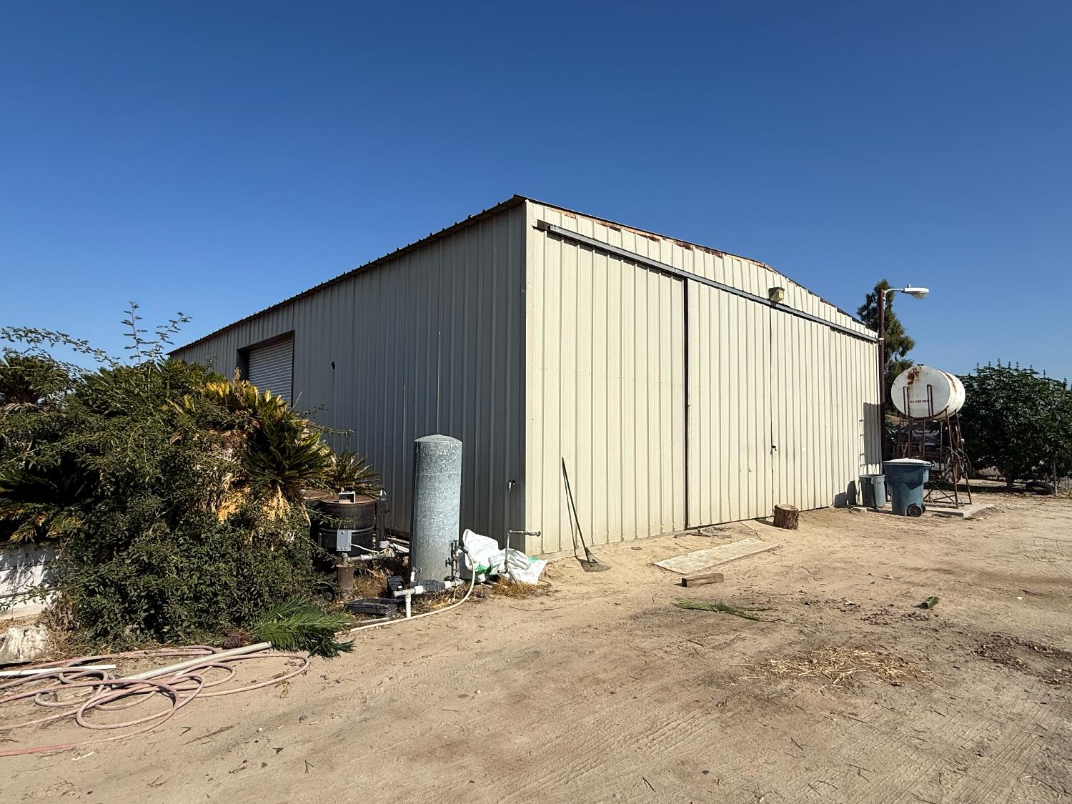 10285 S Orange Ave, Fresno, CA 93725