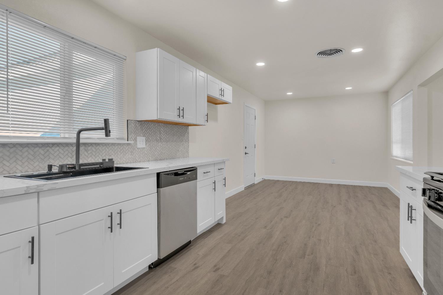 5080 E Hammond Ave, Fresno, CA 93727