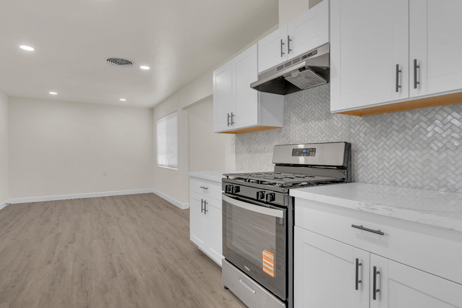 5080 E Hammond Ave, Fresno, CA 93727