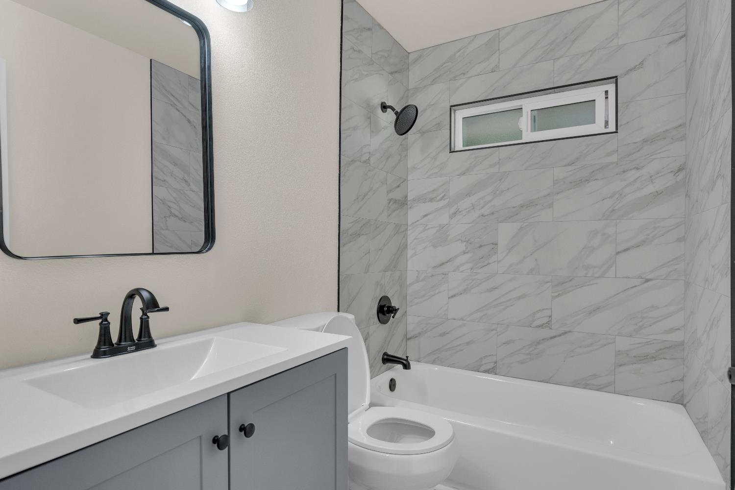 5080 E Hammond Ave, Fresno, CA 93727