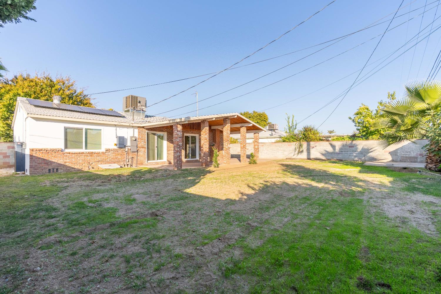 5080 E Hammond Ave, Fresno, CA 93727