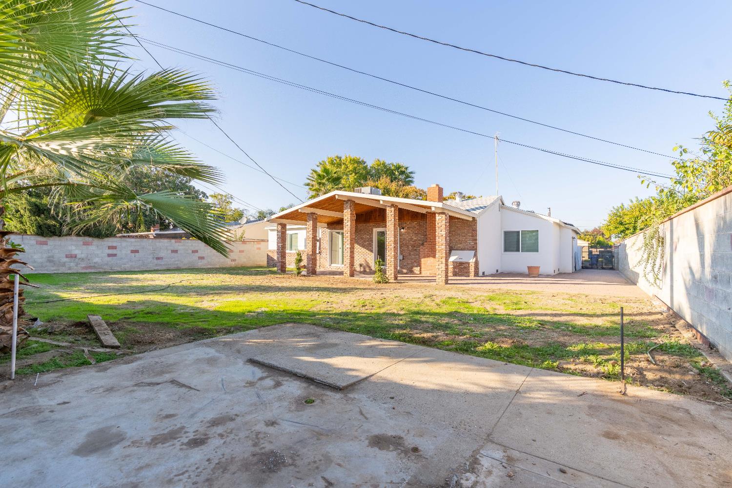 5080 E Hammond Ave, Fresno, CA 93727