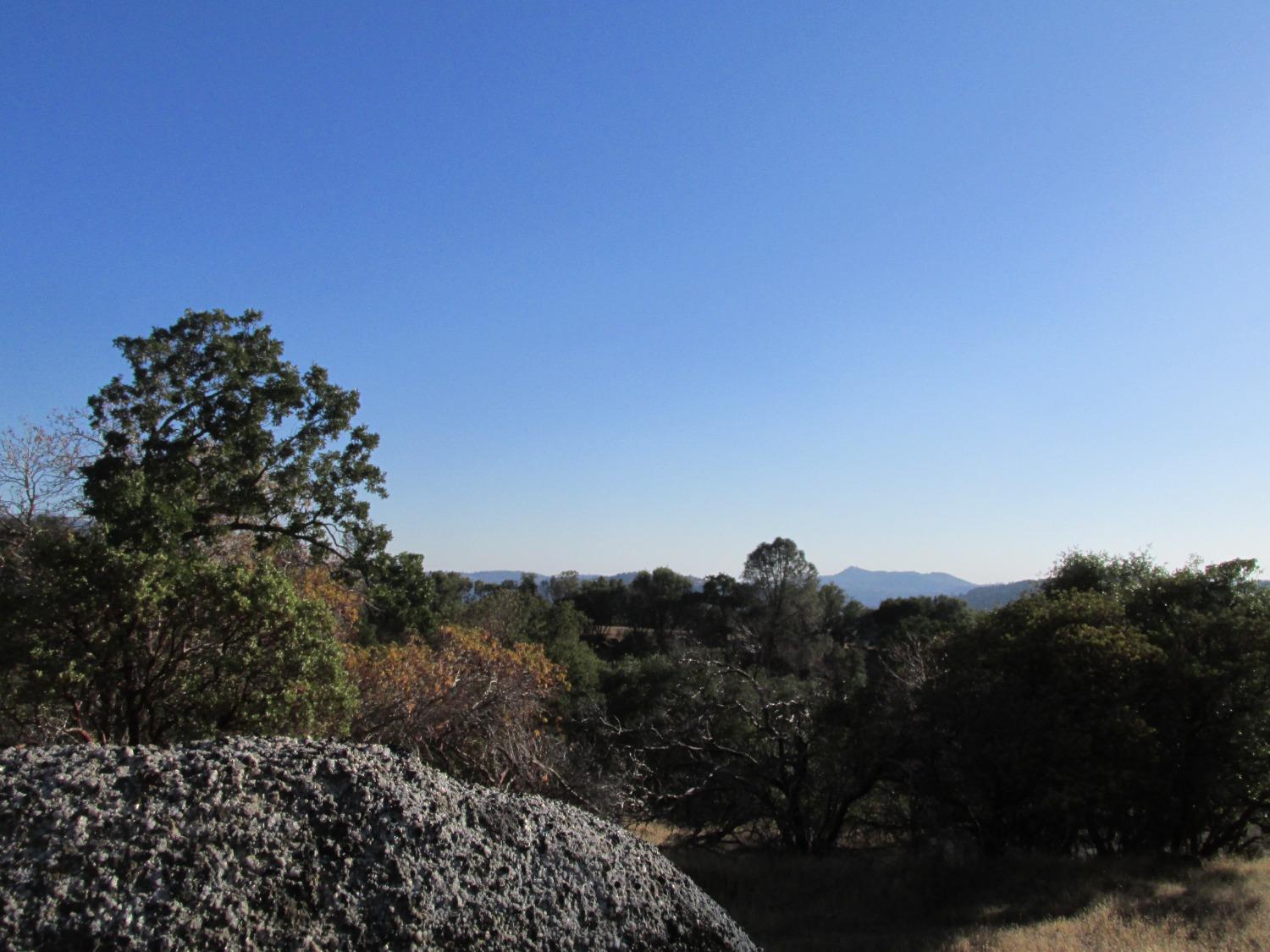 2 Ac Old Oaks Ct, North Fork, CA 93643