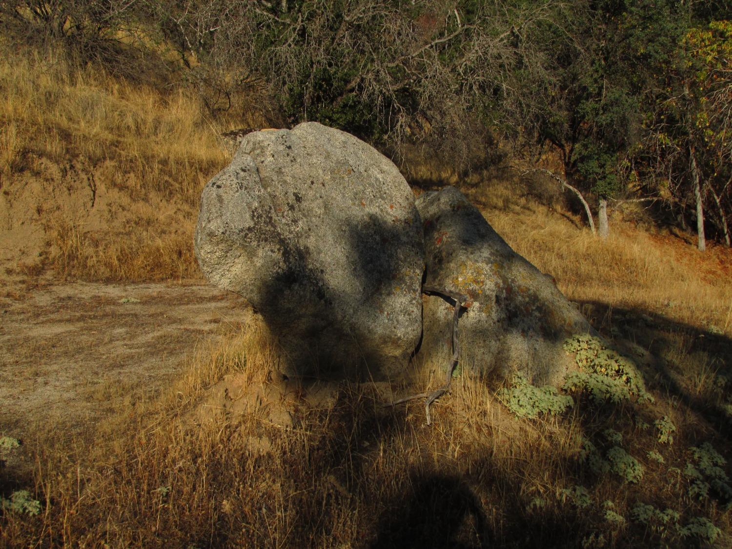 2 Ac Old Oaks Ct, North Fork, CA 93643